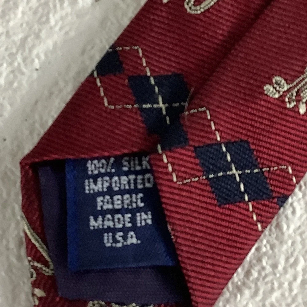 Nicklaus Mens Silk Tie Burgundy Argyle Golf Bag Pattern Made in USA Necktie